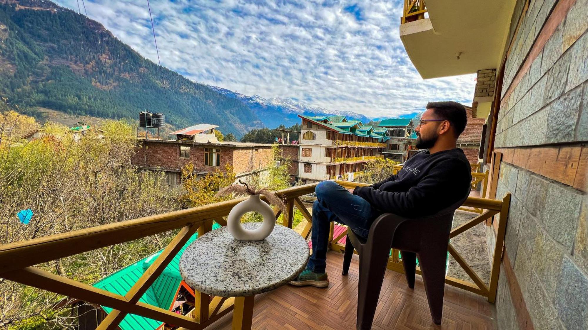 Yolo Backpackers - Manali Hostel Luaran gambar