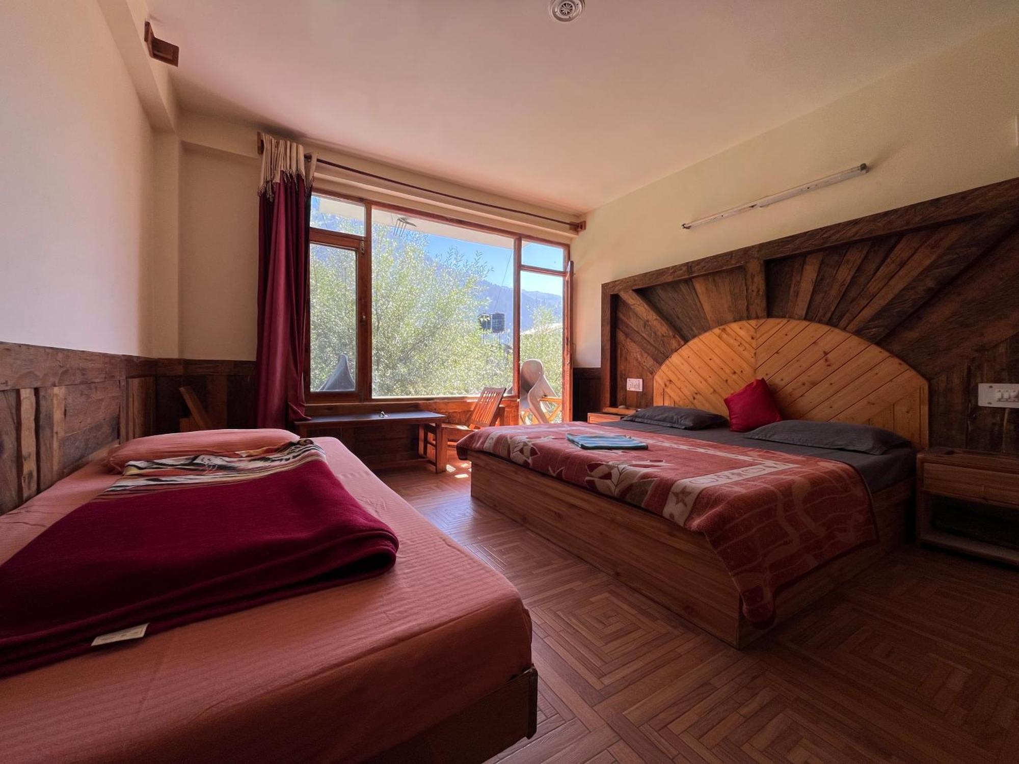 Yolo Backpackers - Manali Hostel Luaran gambar